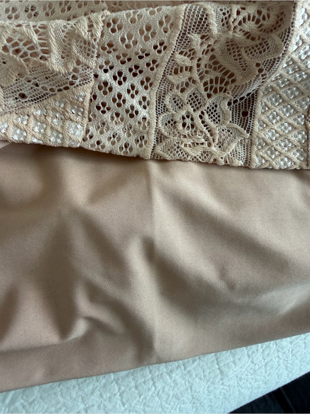 Guess Blush Lace Bodycon Mini Dress - Picture 6 of 7
